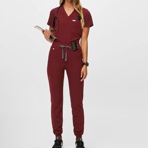Figs Burgundy Set Size Small